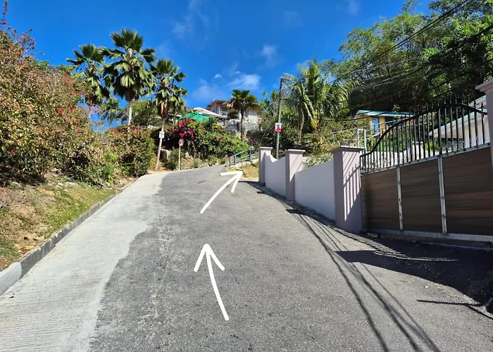 בית נופש Villea Frangipani Near Airport Pointe La Rue